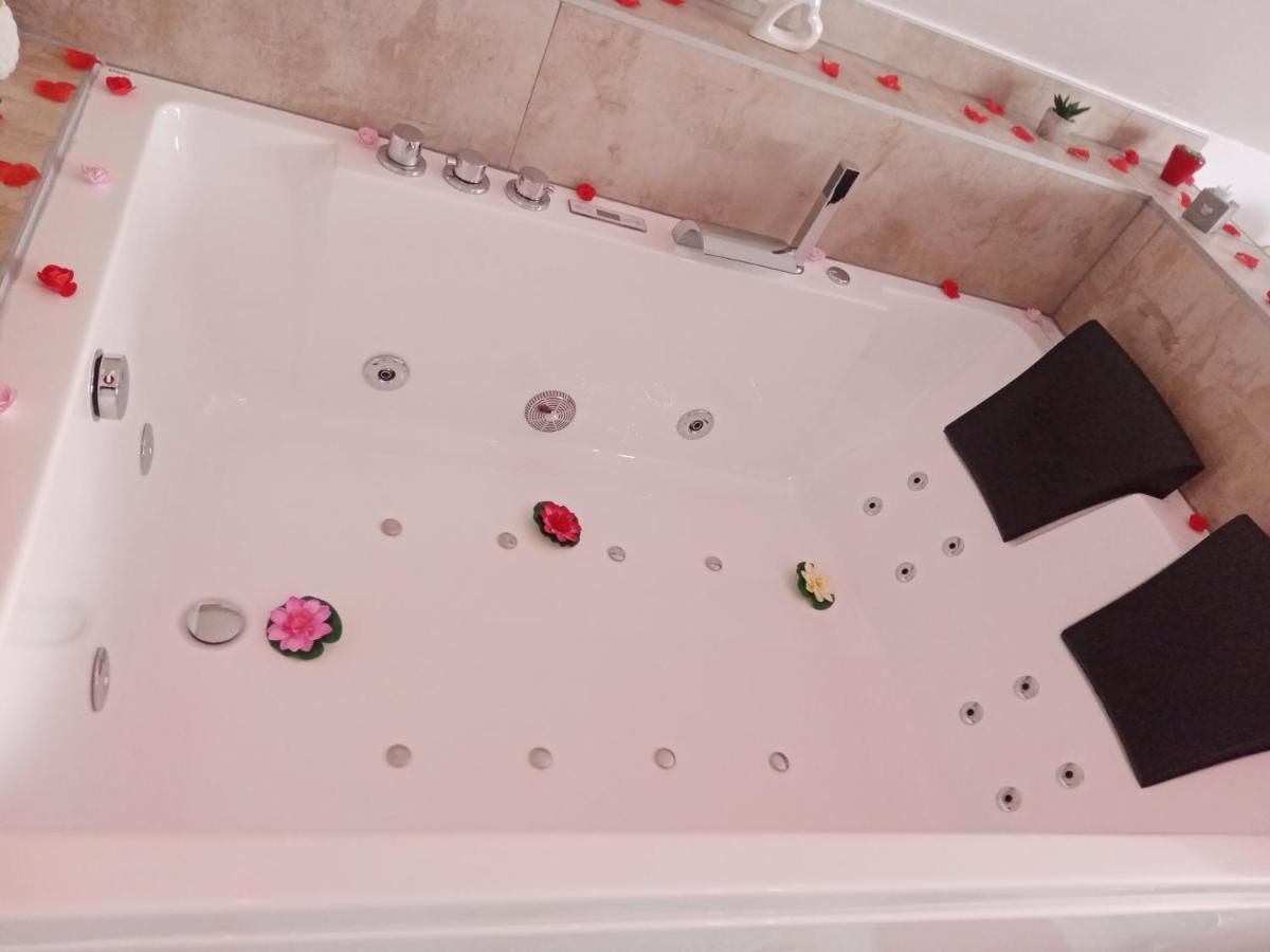 Studio Jacuzzi Au Centre Colmar Exteriér fotografie