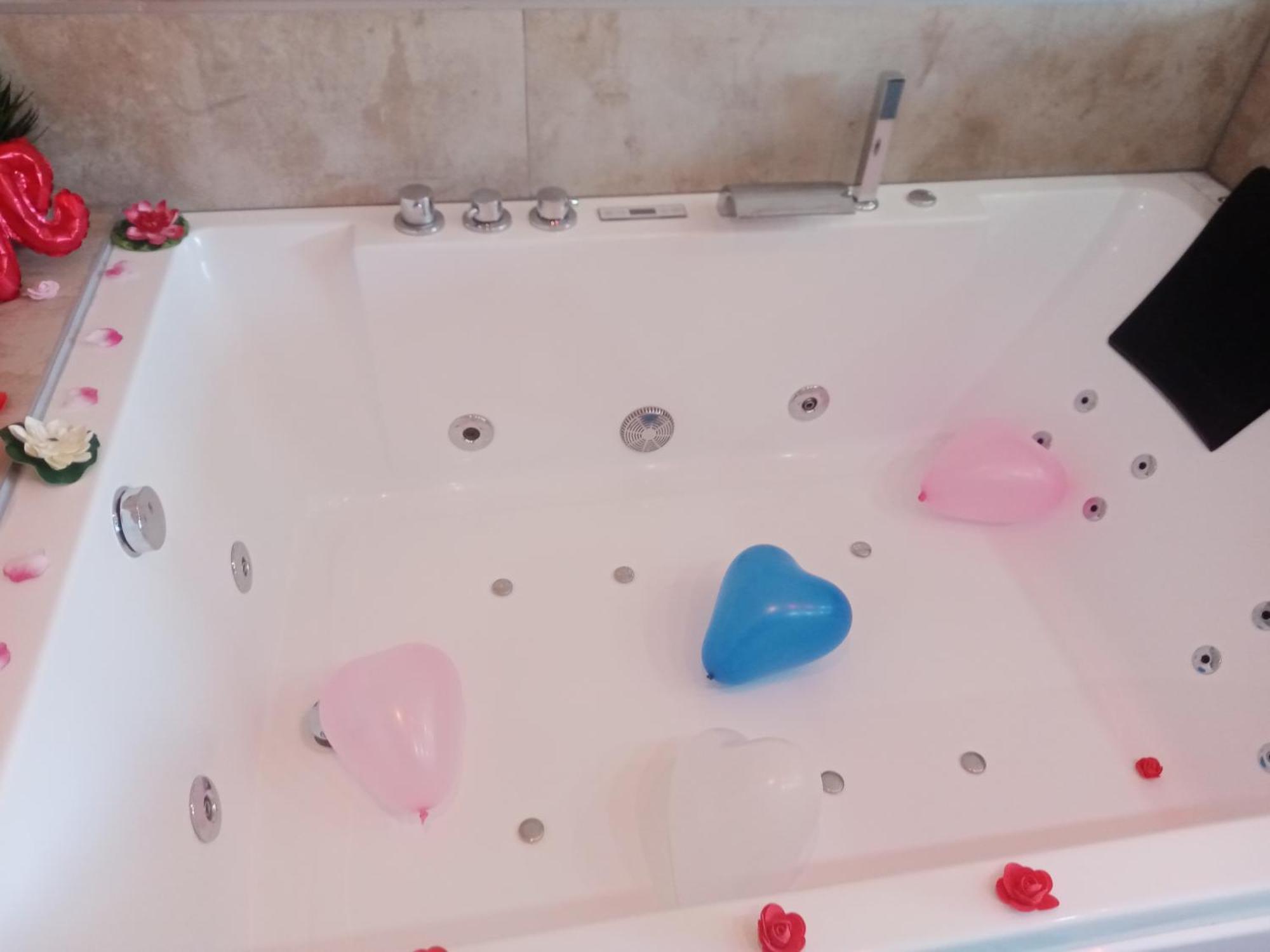 Studio Jacuzzi Au Centre Colmar Exteriér fotografie
